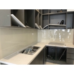 KÍNH ỐP BẾP MẶT BÓNG