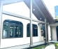 CỬA SỔ UỐN VÒM NGHỆ THUẬT MÀU NÂU HIỆN ĐẠI