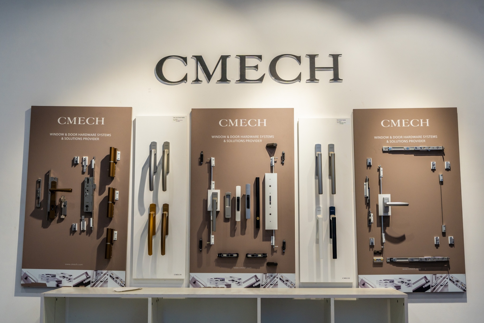 CMECH Phụ Kiện Cửa Nhôm Kính Cao Cấp Chính Hãng Từ Mỹ Bảo Hành 10 Năm