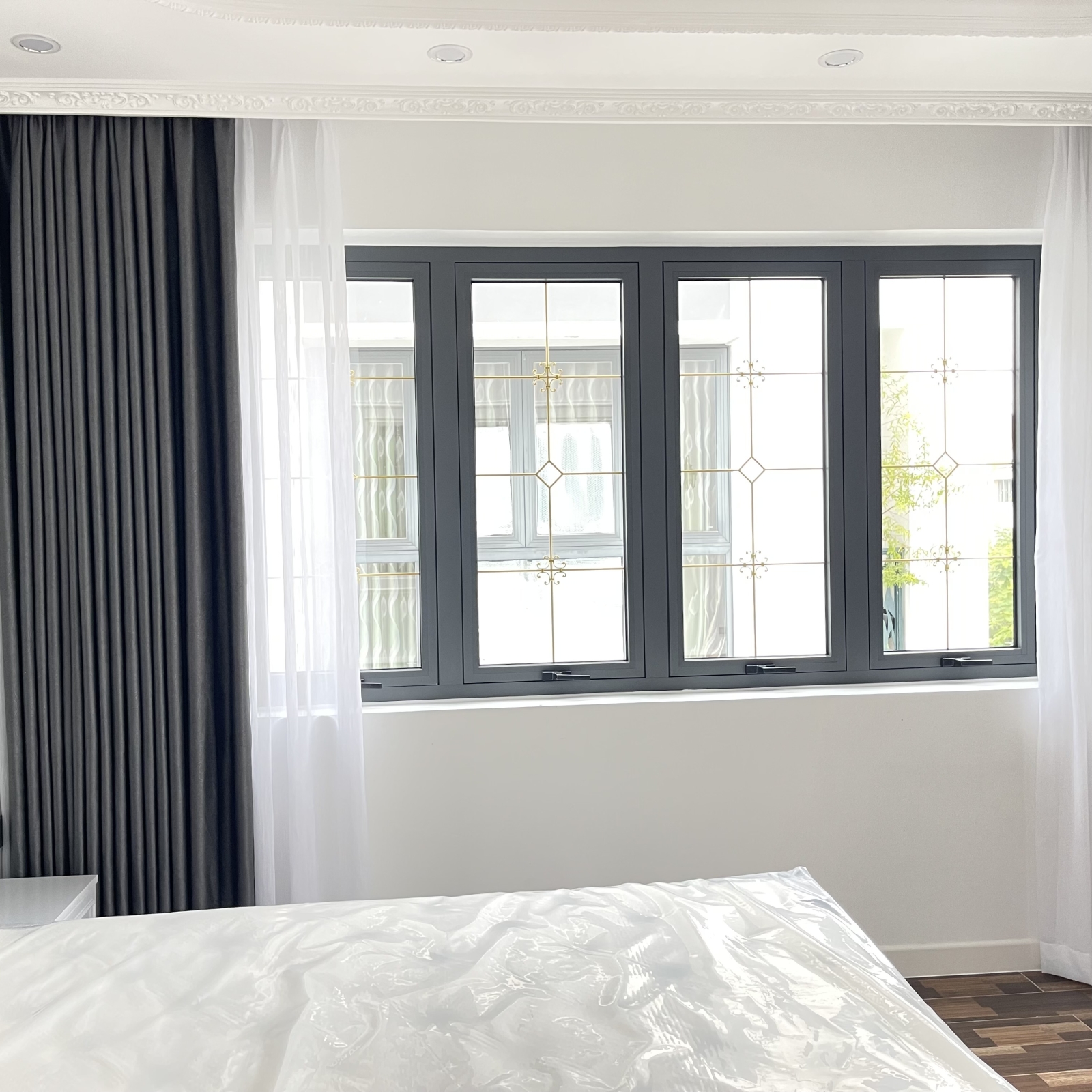 CỬA SỔ 4 CÁNH NHÔM MAXPRO HIỆN ĐẠI MÀU NÂU