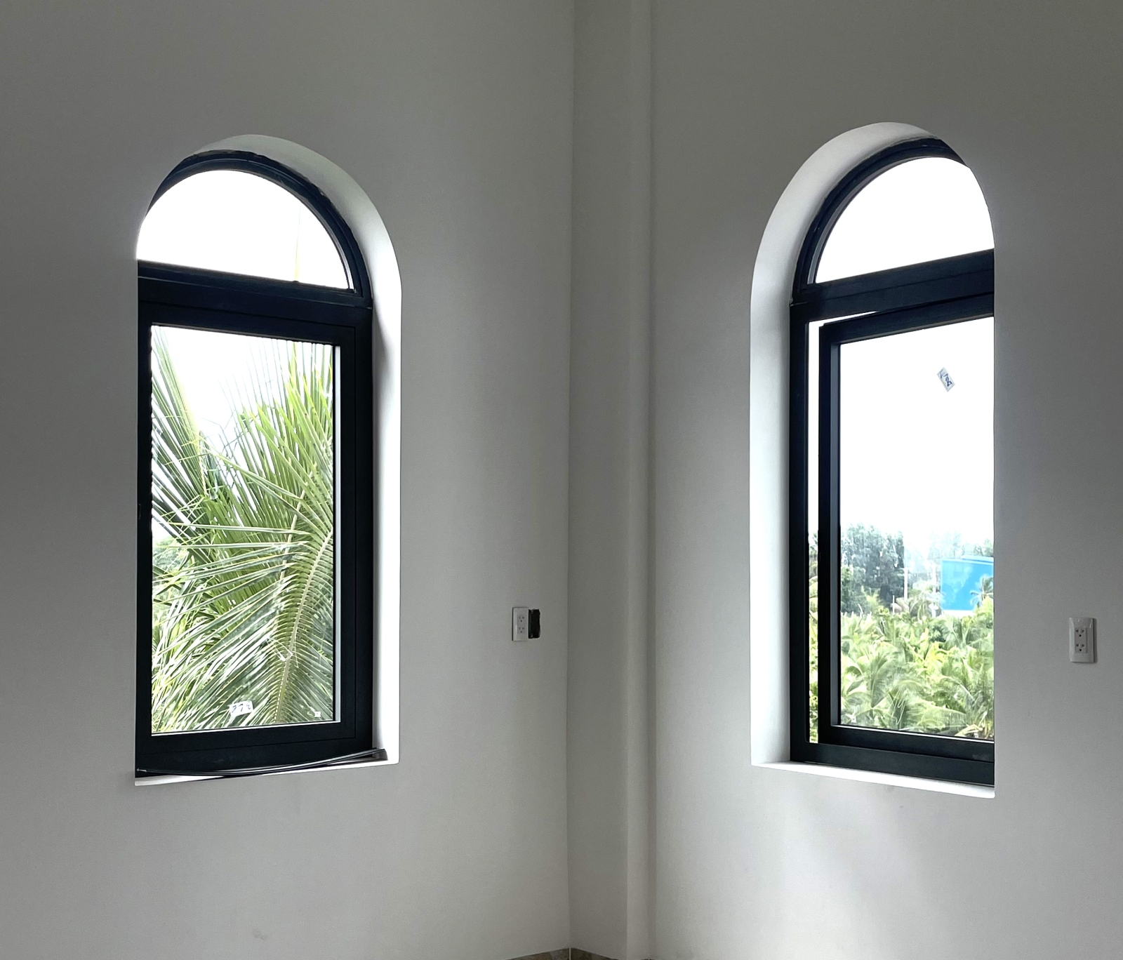 CỬA SỔ UỐN VÒM 1 CÁNH NHÔM MAXPRO