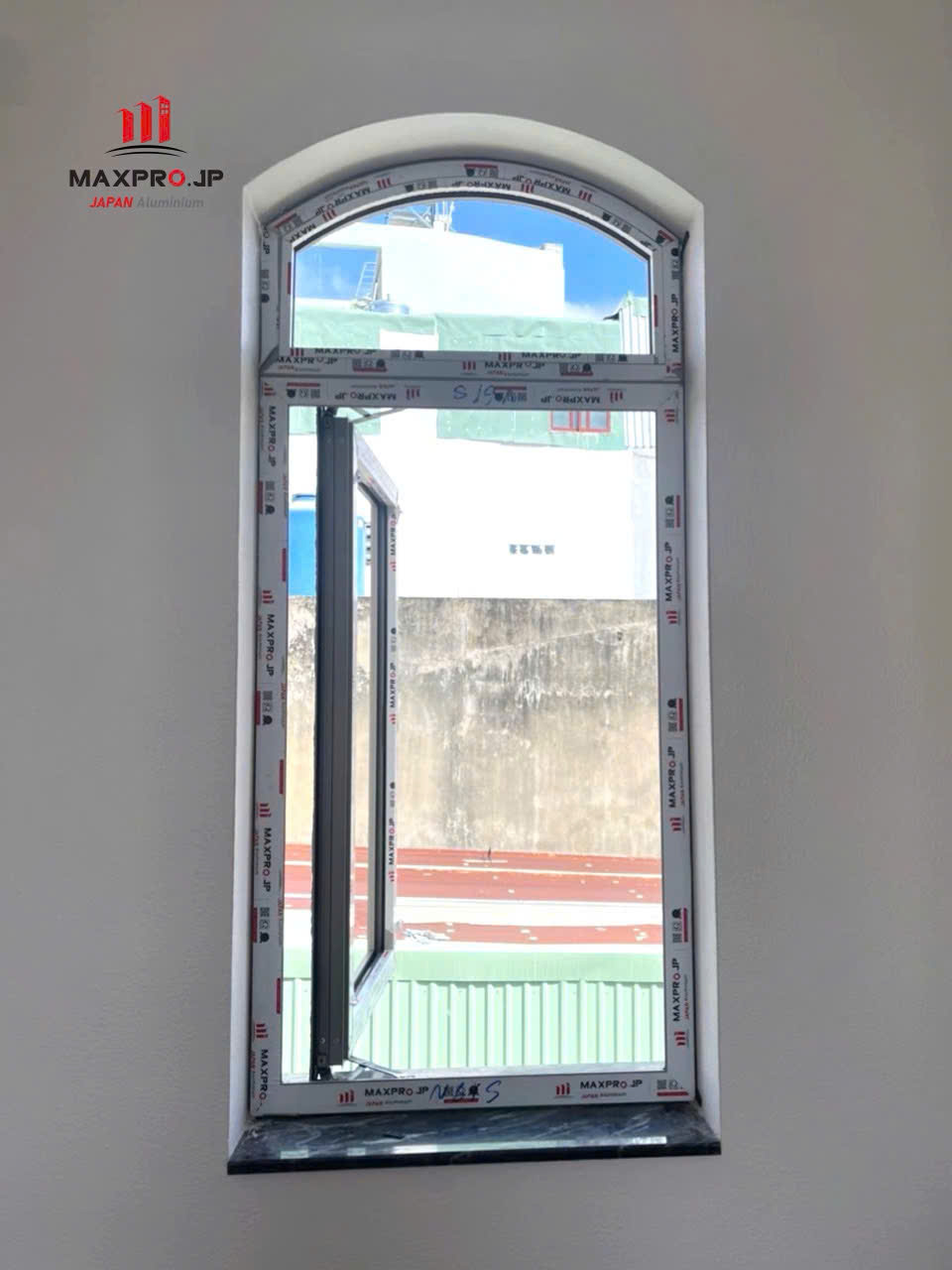 CỬA SỔ MỞ QUAY 1 CÁNH NHÔM MAXPRO CAO CẤP